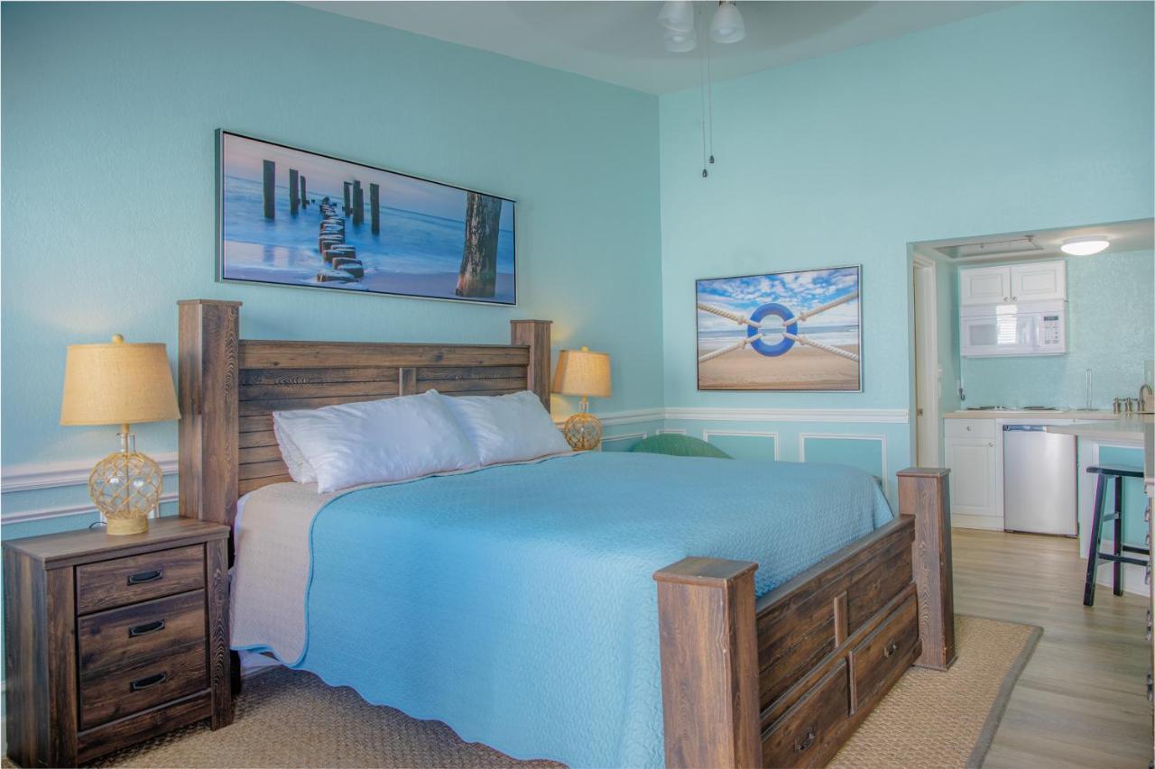 Sea And Breeze Hotel And Condo Tybee Island Exterior photo