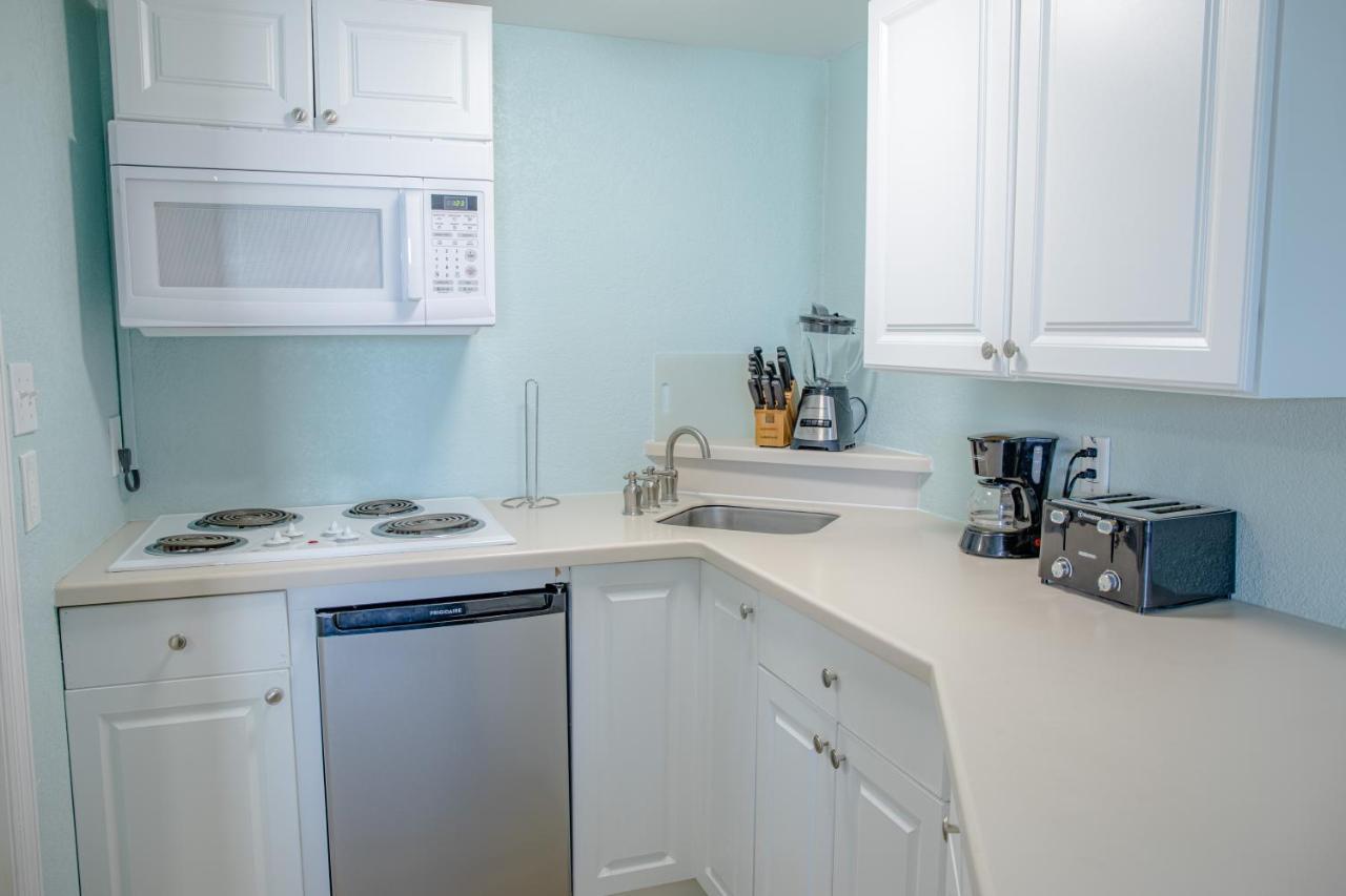 Sea And Breeze Hotel And Condo Tybee Island Exterior photo